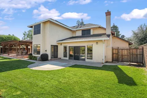 Exterior - 969 Spring Creek Dr, Ripon, CA 95366 photo 6 of 8