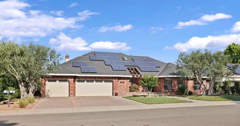 Exterior - 969 Spring Creek Dr, Ripon, CA 95366 photo 2 of 8