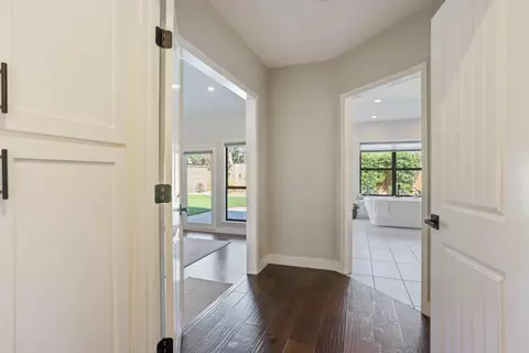 Entry Way - 969 Spring Creek Dr, Ripon, CA 95366 photo 3 of 5