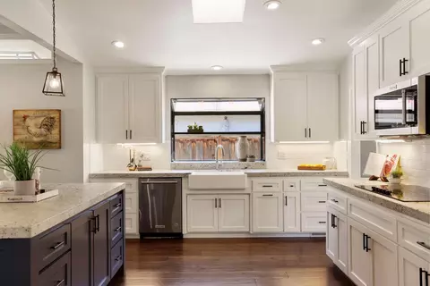 Kitchen - 969 Spring Creek Dr, Ripon, CA 95366 photo 3 of 5