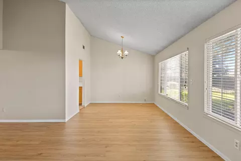 Living - 986 Pebble Way, Manteca, CA 95336 photo 4 of 8