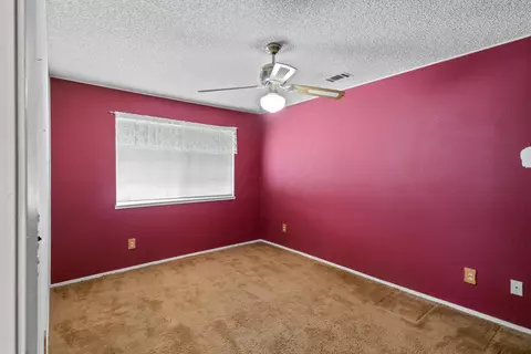 Bedroom - 986 Pebble Way, Manteca, CA 95336 photo 4 of 8