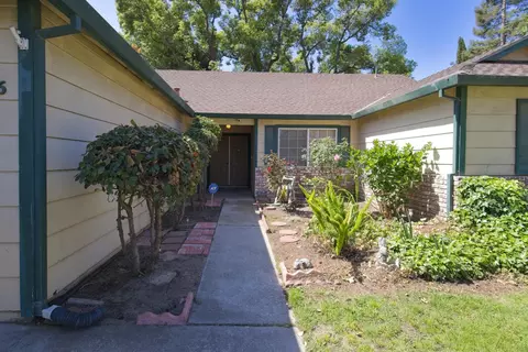 Exterior - 986 Pebble Way, Manteca, CA 95336 photo 14 of 14
