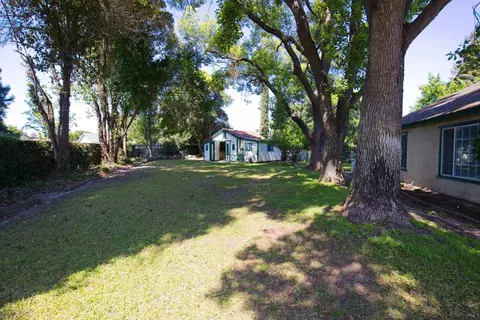 Exterior - 986 Pebble Way, Manteca, CA 95336 photo 1 of 14
