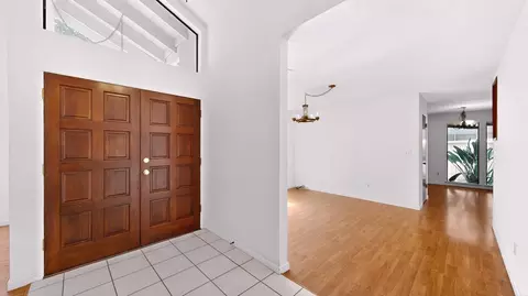 Entry Way - 2401 Ellison Dr, Modesto, CA 95355 photo 2 of 4