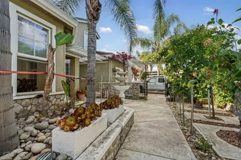 Exterior - 4111 Panorama Ave, Turlock, CA 95382 photo 5 of 12