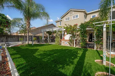 Exterior - 4111 Panorama Ave, Turlock, CA 95382 photo 9 of 12
