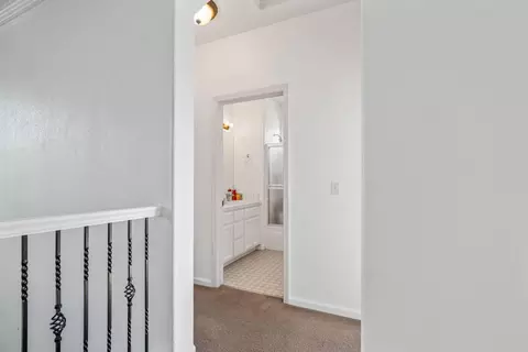 Entry Way - 4111 Panorama Ave, Turlock, CA 95382 photo 3 of 4