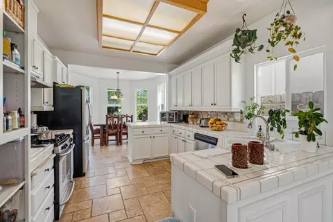 Kitchen - 4111 Panorama Ave, Turlock, CA 95382 photo 1 of 2