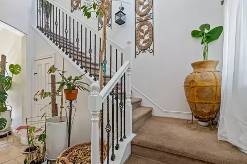 Entry Way - 4111 Panorama Ave, Turlock, CA 95382 photo 2 of 4