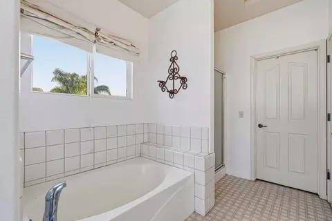 Bath - 4111 Panorama Ave, Turlock, CA 95382 photo 5 of 6