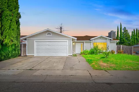 8529 Birch Hollow Way, Sacramento, CA 95828