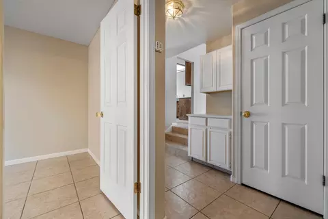 Entry Way - 748 Codington Way, Modesto, CA 95357 photo 6 of 12