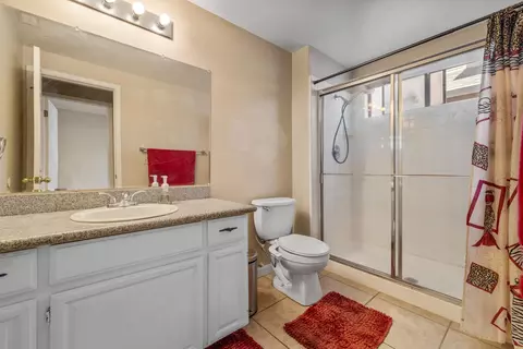 Bath - 748 Codington Way, Modesto, CA 95357 photo 1 of 5