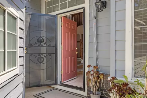 Entry Way - 748 Codington Way, Modesto, CA 95357 photo 1 of 12