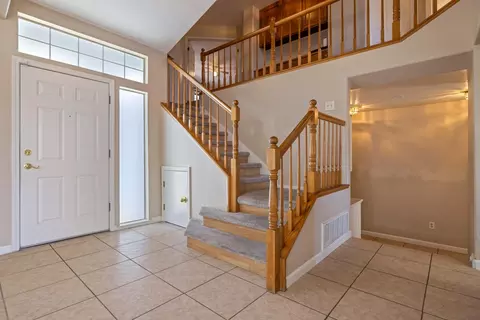Entry Way - 748 Codington Way, Modesto, CA 95357 photo 7 of 12