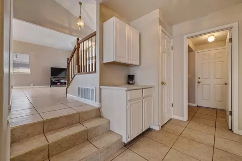 Entry Way - 748 Codington Way, Modesto, CA 95357 photo 3 of 12