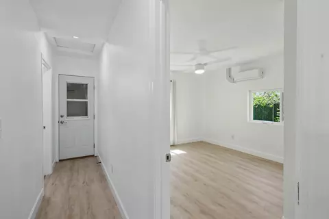 Entry Way - 1016 E Yosemite, Madera, CA 93638 photo 3 of 3