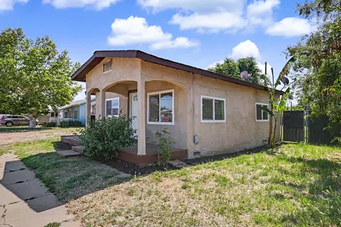Exterior - 1016 E Yosemite, Madera, CA 93638 photo 2 of 3