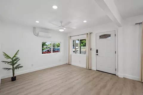 Living - 1016 E Yosemite, Madera, CA 93638 photo 2 of 5