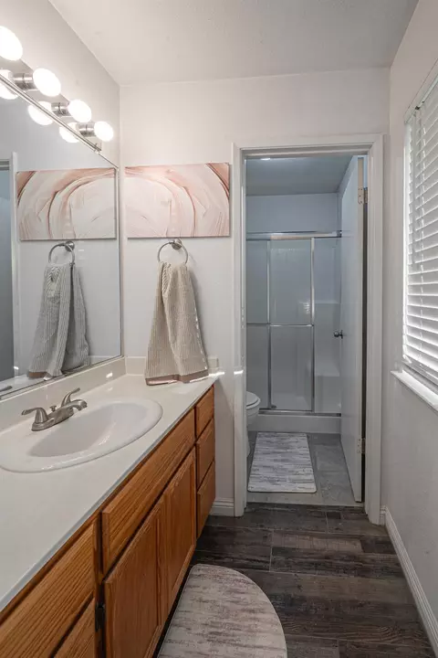 Bath - 4186 Donald Dr, Olivehurst, CA 95961 photo 2 of 3