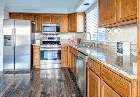 Kitchen - 4186 Donald Dr, Olivehurst, CA 95961 photo 2 of 2