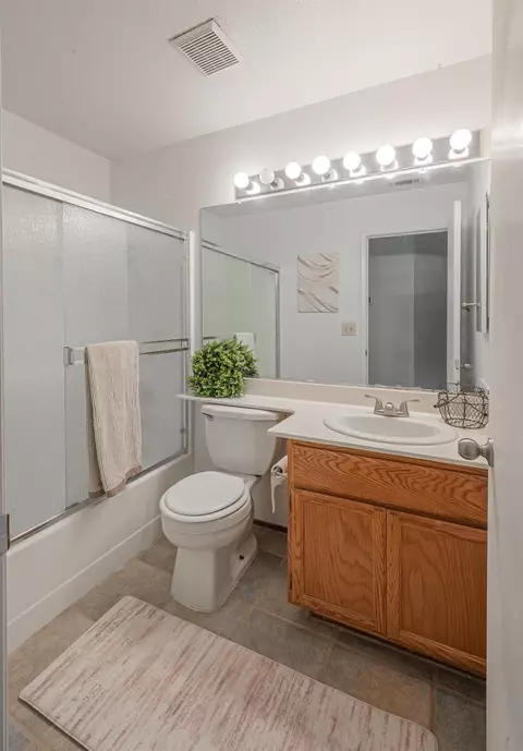 Bath - 4186 Donald Dr, Olivehurst, CA 95961 photo 1 of 3