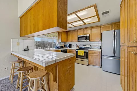 Kitchen - 1165 Inspiration Point Ct, Merced, CA 95340 photo 4 of 5