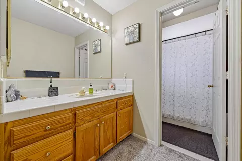 Bath - 1165 Inspiration Point Ct, Merced, CA 95340 photo 2 of 2