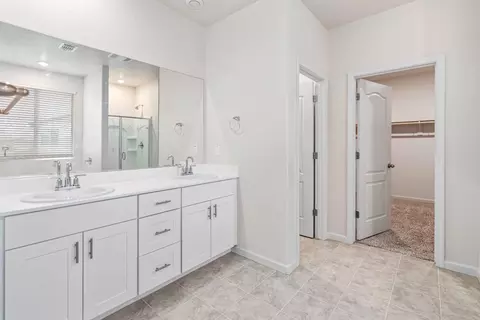 Entry Way - 3095 Tower St, Manteca, CA 95337 photo 4 of 5