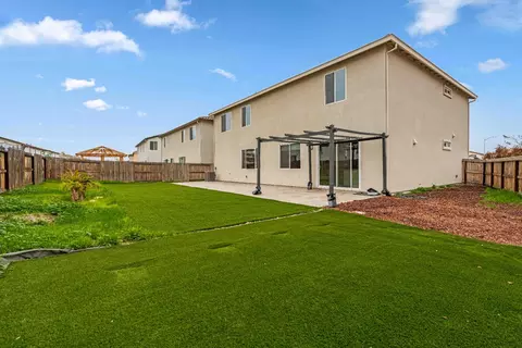Exterior - 3095 Tower St, Manteca, CA 95337 photo 5 of 7
