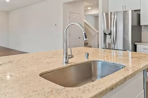Kitchen - 3095 Tower St, Manteca, CA 95337 photo 3 of 3