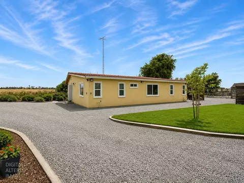 1749 Orange Ave, Patterson, CA 95363 photo 4
