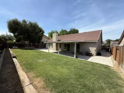 Exterior - 1580 Via Del Pettoruto, Gustine, CA 95322 photo 7 of 9