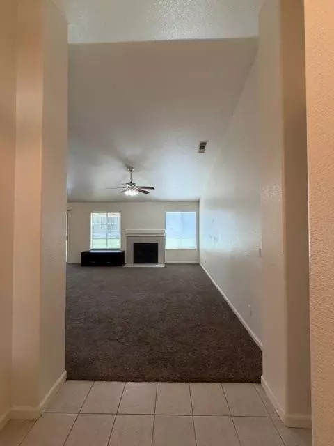 Entry Way - 1580 Via Del Pettoruto, Gustine, CA 95322 photo 2 of 6