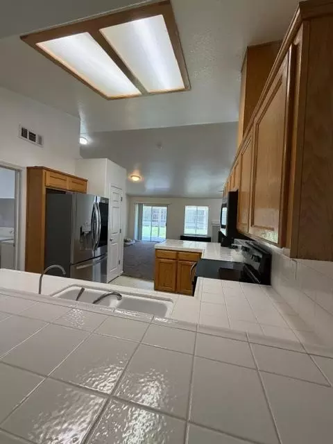 Kitchen - 1580 Via Del Pettoruto, Gustine, CA 95322 photo 3 of 3