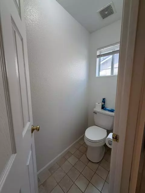Bath - 1580 Via Del Pettoruto, Gustine, CA 95322 photo 3 of 6