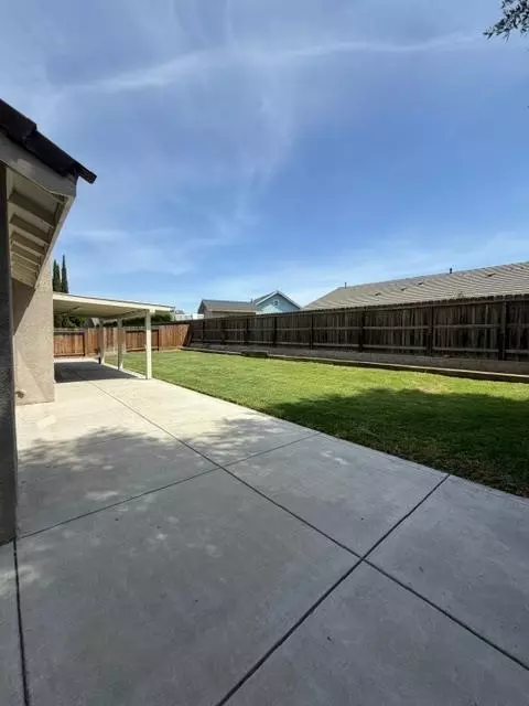 Exterior - 1580 Via Del Pettoruto, Gustine, CA 95322 photo 5 of 9