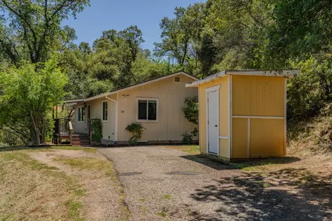 Exterior - 20 Pleasant Dr, Sutter Creek, CA 95685 photo 4 of 14