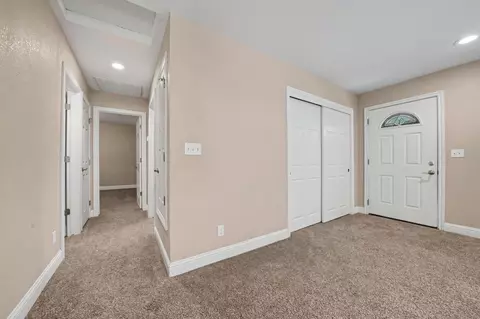 Entry Way - 20 Pleasant Dr, Sutter Creek, CA 95685 photo 2 of 2