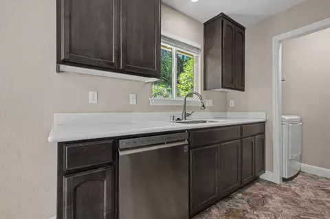 Kitchen - 20 Pleasant Dr, Sutter Creek, CA 95685 photo 3 of 3
