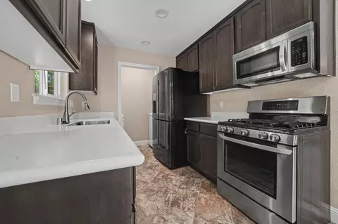 Kitchen - 20 Pleasant Dr, Sutter Creek, CA 95685 photo 2 of 3
