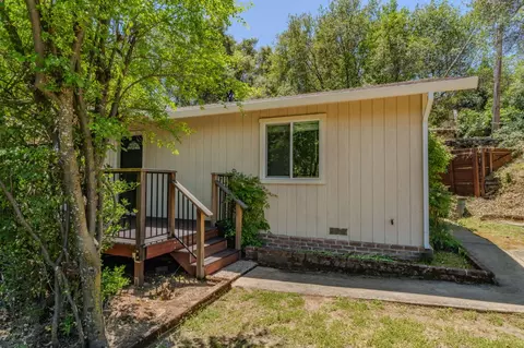 Exterior - 20 Pleasant Dr, Sutter Creek, CA 95685 photo 8 of 14