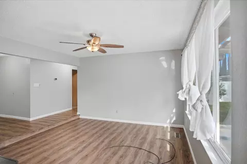 Living - 1436 Montclair Dr, Modesto, CA 95350 photo 2 of 6