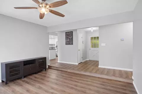 Living - 1436 Montclair Dr, Modesto, CA 95350 photo 3 of 6