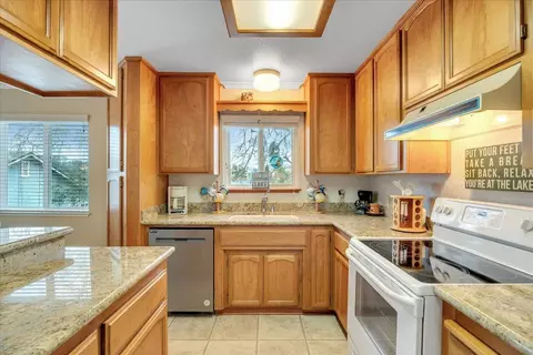 Kitchen - 342 Poker Flat Rd, Copperopolis, CA 95228 photo 7 of 8