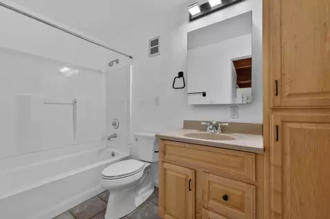 Bath - 4340 Fairglade Rd, Placerville, CA 95667 photo 1 of 3
