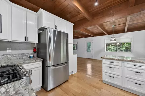 Kitchen - 4340 Fairglade Rd, Placerville, CA 95667 photo 3 of 6