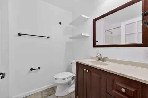 Bath - 4340 Fairglade Rd, Placerville, CA 95667 photo 2 of 3