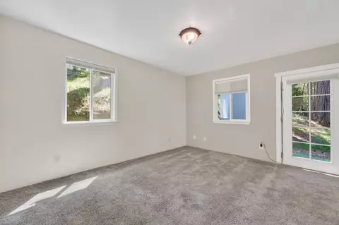 Bedroom - 4340 Fairglade Rd, Placerville, CA 95667 photo 3 of 9